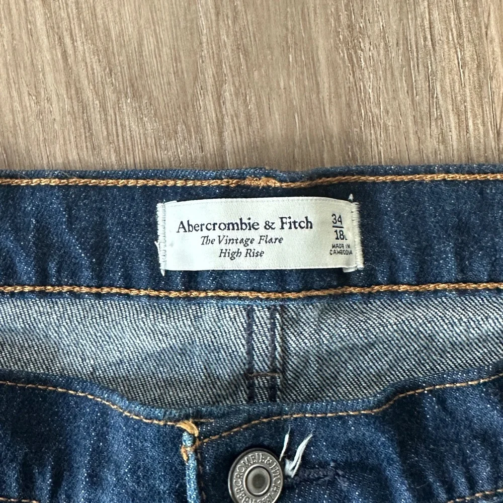 Abercrombie & Fitch Vintage Flare High Rise Jeans – Size 34 / 18L - Picture 3 of 10